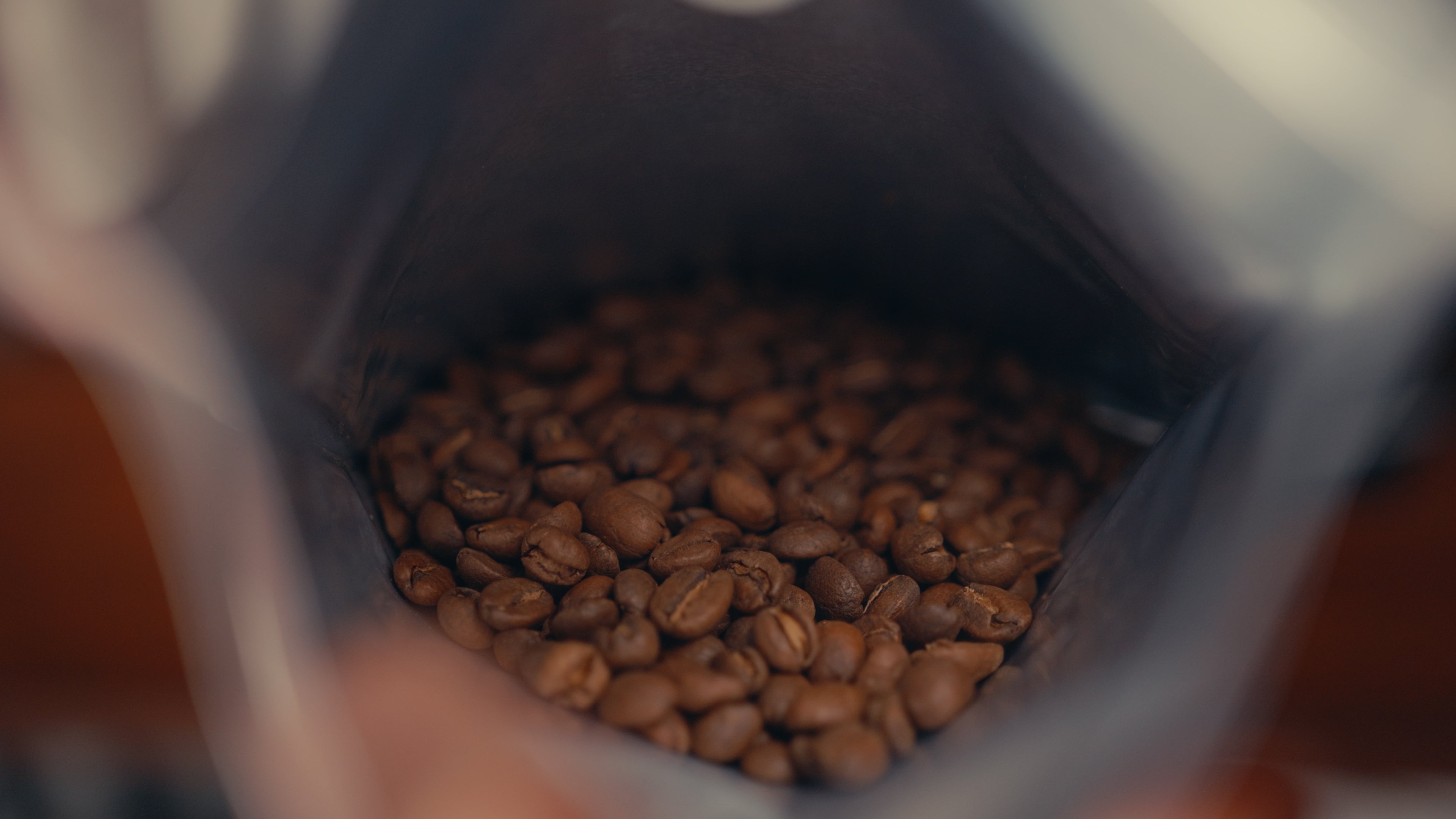 Pourquoi choisir le café de spécialité en grains entiers ?